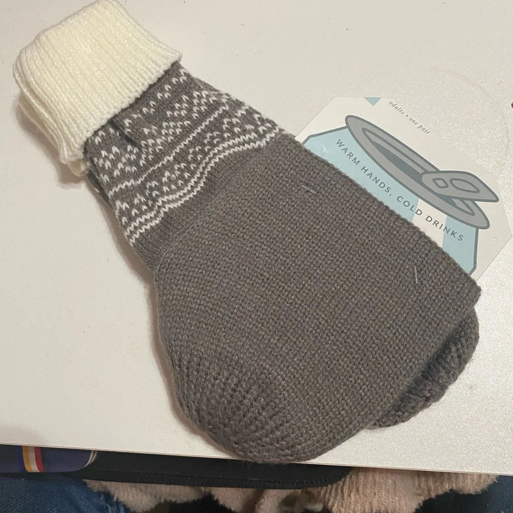 Two Woman’s Warm Hands Cold Drink Gertx Mittens OSFM